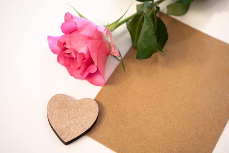 Como Escrever uma Carta de Amor Sincera e Memorável